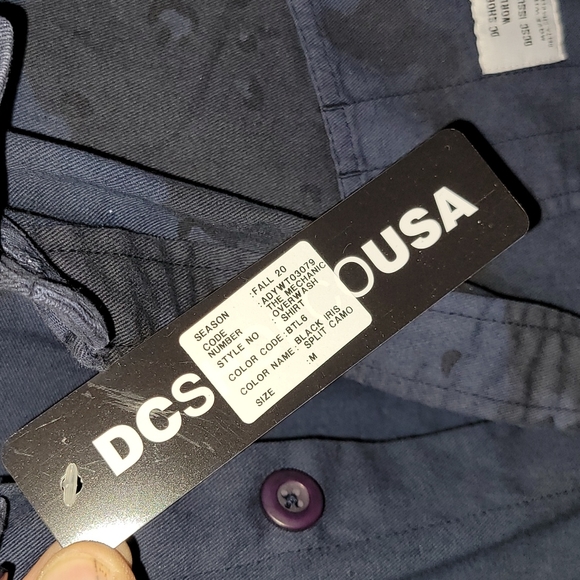 DEADSTOCK. DC shoes. Button up mechanic shirt. Men's size Medium. - Picture 2 of 6